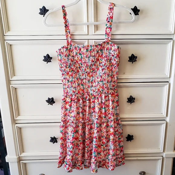 NWOT Sienna Sky Floral Ditsy Smocked Spring Summer Mini Dress - Picture 3 of 6